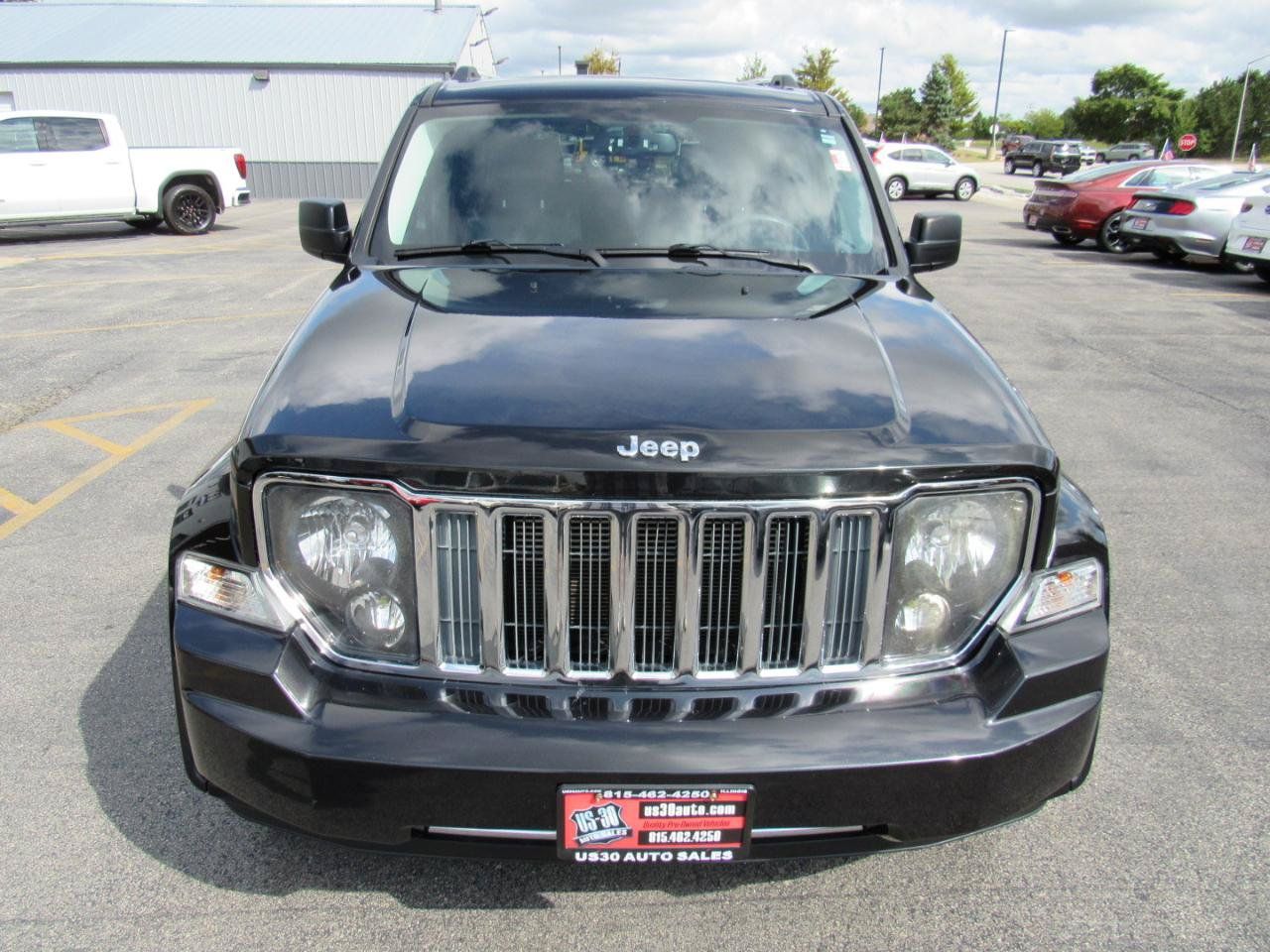 Used 2012 Jeep Liberty Limited Jet w/ Chrome Accents Group AWD/4WD image 9