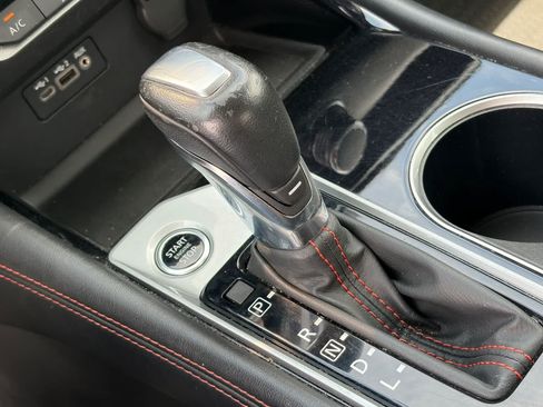 Used 2024 Nissan Altima 2.5 SR FWD image 18