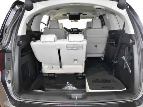 New 2026 Honda Odyssey Touring image 38
