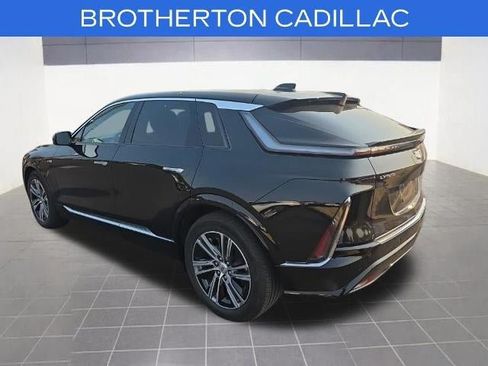 Certified 2024 Cadillac Lyriq Luxury AWD/4WD image 11