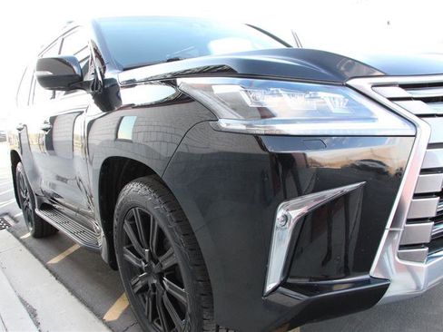 Used 2017 Lexus LX 570 4WD image 42