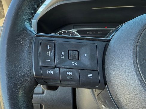 Used 2023 Nissan Rogue SV w/ SV Premium Package image 15