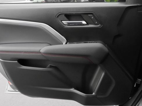 Used 2023 Chevrolet Colorado Z71 w/ Z71 Convenience Package 2 AWD/4WD image 30