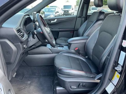 Used 2025 Ford Escape ST-Line FWD image 14