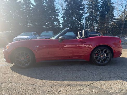 Used 2018 FIAT 124 Spider Abarth w/ Convenience Group image 7