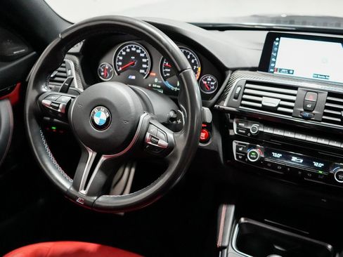 Used 2020 BMW M4 Coupe w/ Competition Package image 11