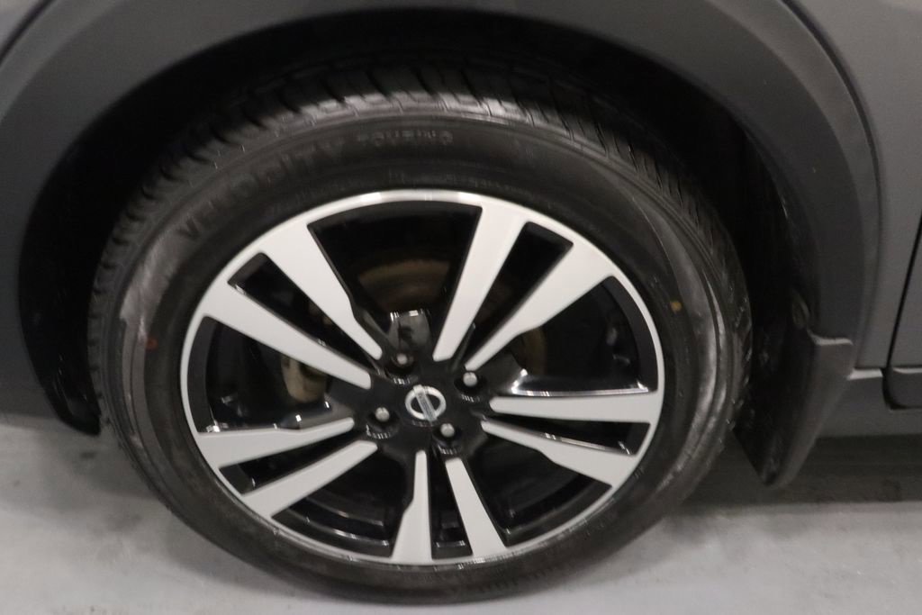 Used 2020 Nissan Kicks SV FWD image 23