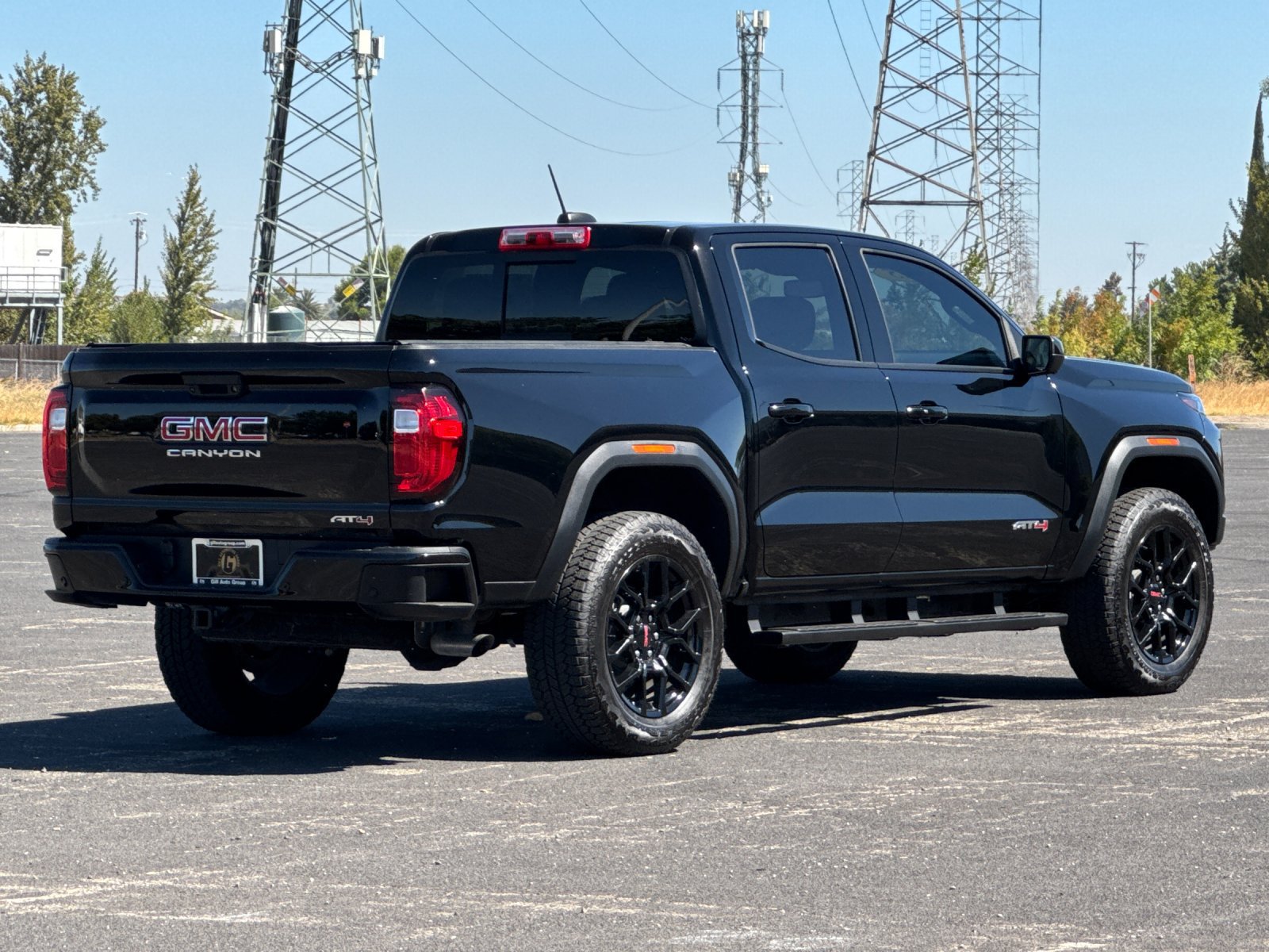 Used 2025 GMC Canyon AT4 w/ Technology Plus Package AWD/4WD image 4