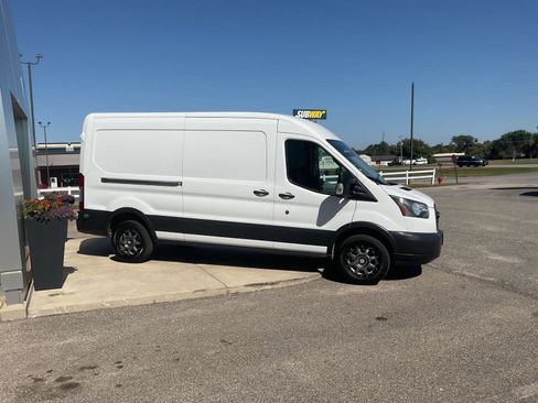 Used 2016 Ford Transit 250 148 Medium Roof image 6