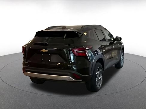 Used 2025 Chevrolet Trax LT w/ LT Convenience Package FWD image 15