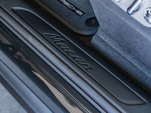 New 2025 Porsche Macan image 14