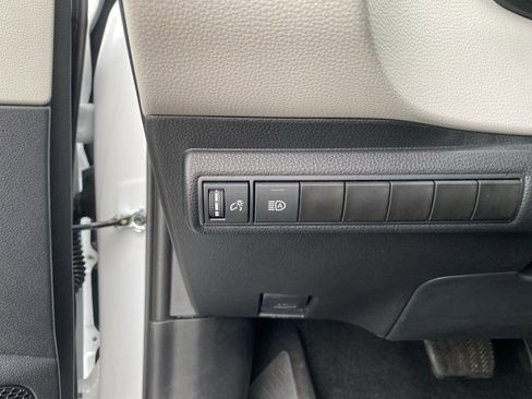 Used 2023 Toyota Corolla LE image 14