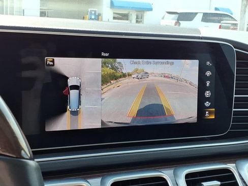 Used 2022 Mercedes-Benz GLS 450 4MATIC image 16