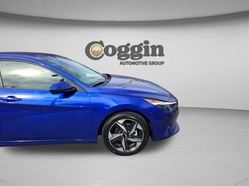 Used 2023 Hyundai Elantra SEL w/ Convenience Package FWD image 31