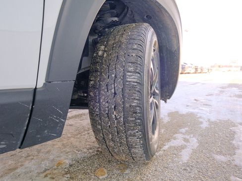 Used 2025 Chevrolet TrailBlazer LT image 42