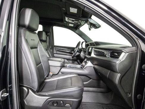 Used 2023 GMC Yukon Denali w/ Max Trailering Package AWD/4WD image 10