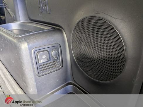Used 2016 Toyota 4Runner Limited AWD/4WD image 10