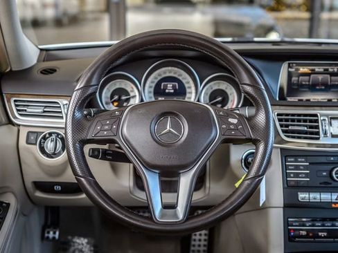 Used 2016 Mercedes-Benz E 350 Sedan w/ Premium Package image 32