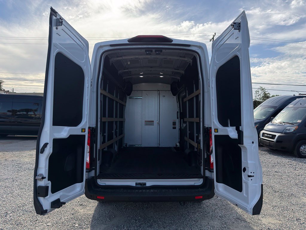 Used 2022 Ford E-Transit 148 High Roof w/ Load Area Protection Package RWD image 11