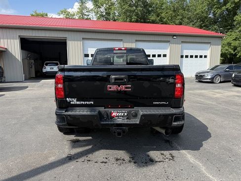 Used 2019 GMC Sierra 3500 Denali w/ Duramax Plus Package AWD/4WD image 30