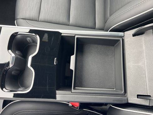 Used 2025 Buick Enclave Sport Touring image 23