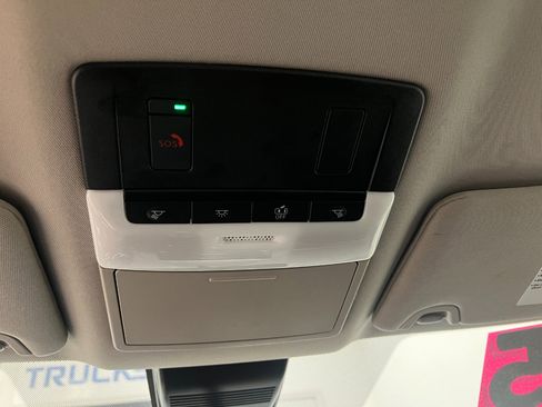 Used 2025 Nissan Altima 2.5 SV image 41