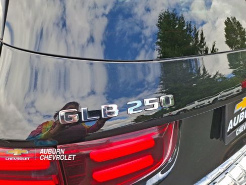 Used 2024 Mercedes-Benz GLB 250 image 29