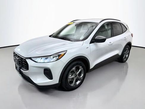 Certified 2025 Ford Escape ST-Line FWD image 3