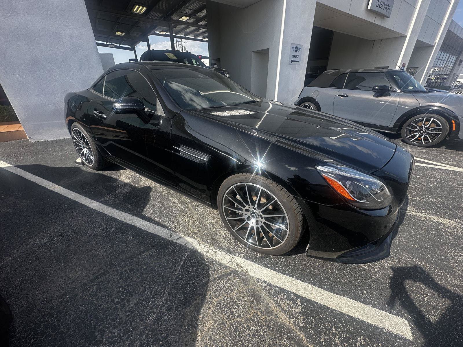 Used 2020 Mercedes-Benz SLC 300 image 3