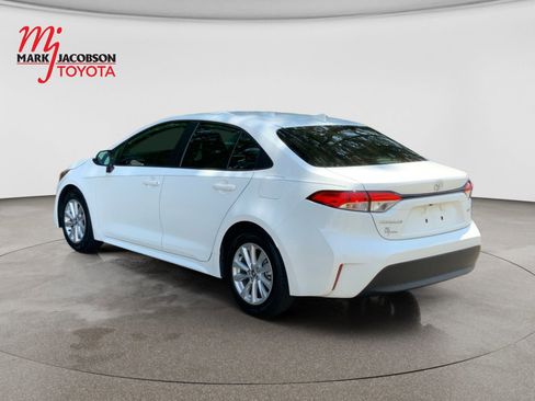 Used 2023 Toyota Corolla LE w/ LE Convenience Package FWD image 8