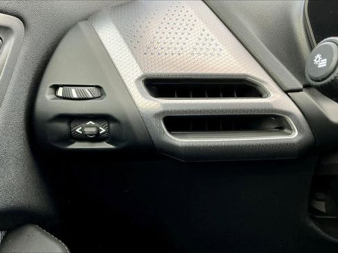 Used 2025 BMW M235i xDrive w/ Premium Package image 37