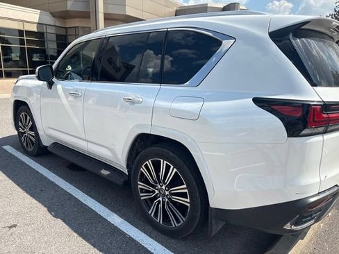 Used 2025 Lexus LX 600 4WD w/ Accessory Package (2T) image 3