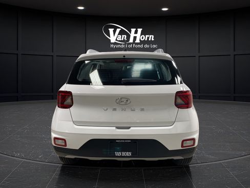 New 2026 Hyundai Venue SEL FWD image 6