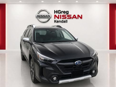 Used 2023 Subaru Outback Touring AWD/4WD image 5