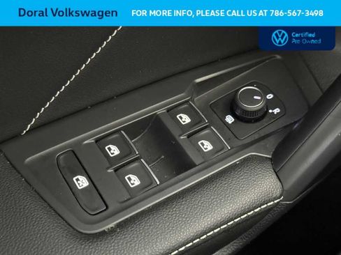 Certified 2022 Volkswagen Tiguan SE image 17