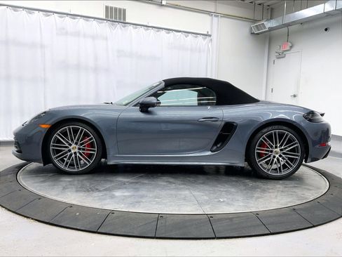 Certified 2025 Porsche 718 Boxster GTS image 2