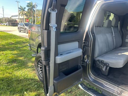 Used 2011 Ford F150 XLT w/ XLT Chrome Pkg image 17