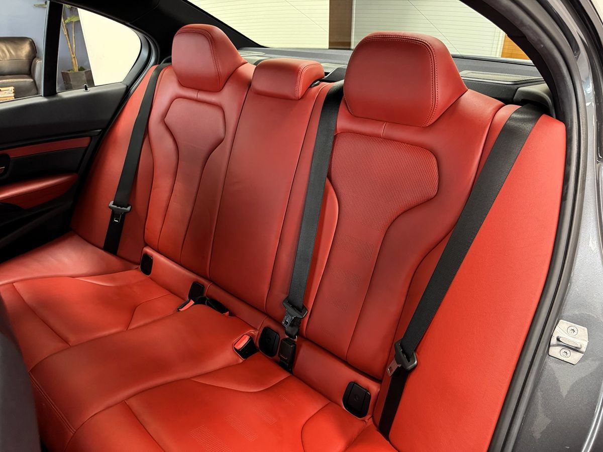Used 2018 BMW M3 RWD image 49