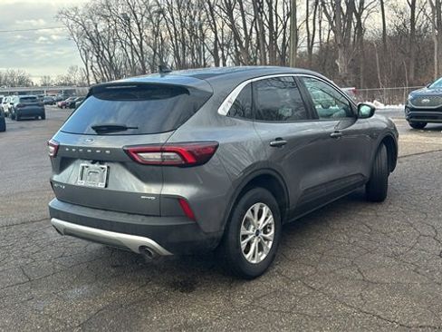 Used 2023 Ford Escape Active image 4