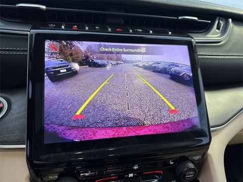 Used 2021 Jeep Grand Cherokee L Limited w/ Trailer Tow Group (B) image 17