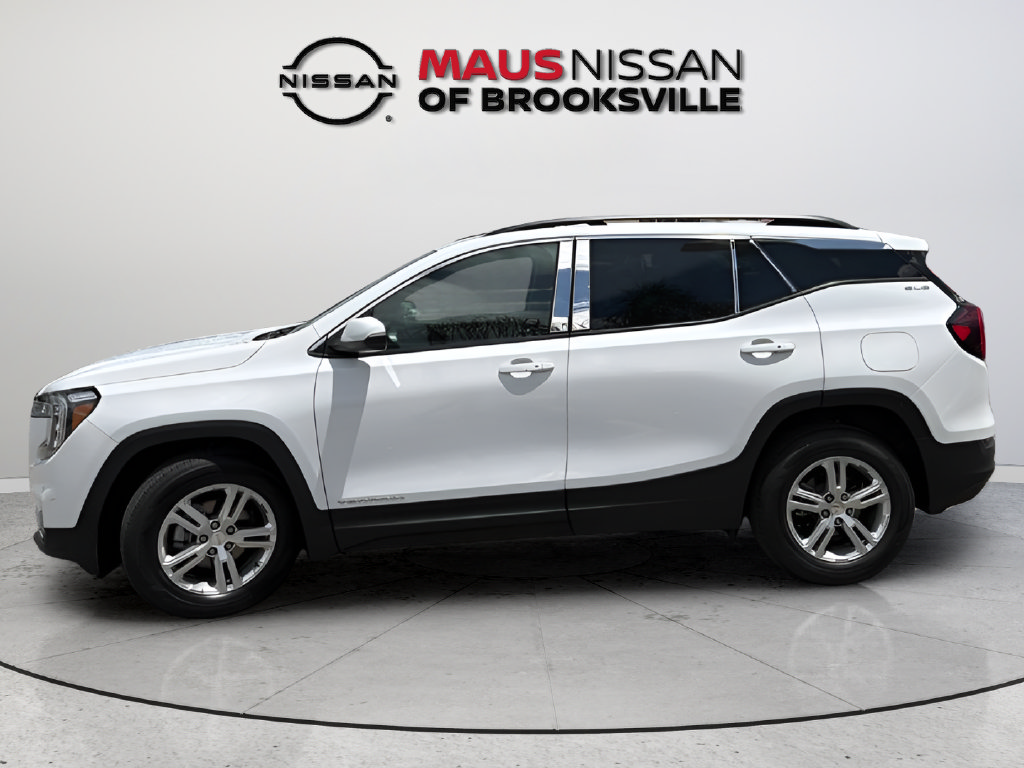 Used 2022 GMC Terrain SLE w/ Driver Convenience Package FWD image 5