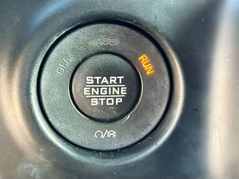 Certified 2021 Jeep Wrangler Sport image 35