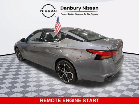 Certified 2025 Nissan Altima 2.5 SR AWD/4WD image 6