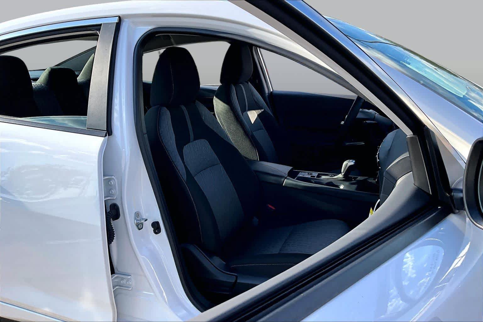 Certified 2026 Nissan Sentra SV w/ SV Convenience Package FWD image 9