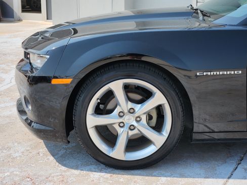 Used 2015 Chevrolet Camaro LT w/ RS Package RWD image 8