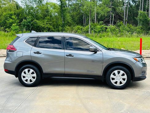 Used 2018 Nissan Rogue S AWD/4WD image 4