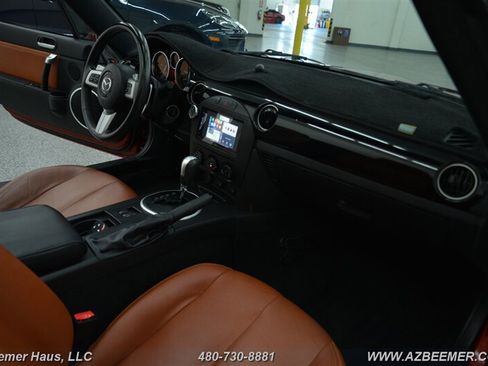 Used 2008 MAZDA MX-5 Miata Grand Touring w/ Premium Pkg image 20
