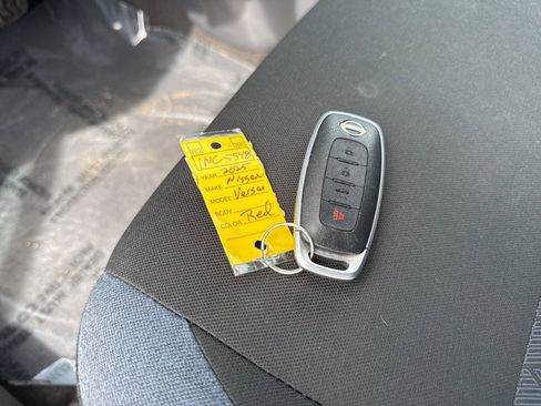 Used 2025 Nissan Versa SV image 30