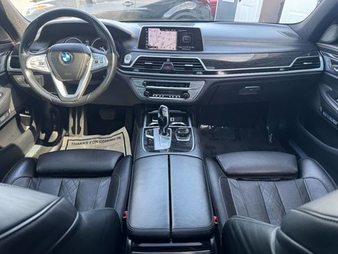 Used 2016 BMW 750i image 14