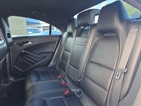 Used 2019 Mercedes-Benz CLA 250 image 14